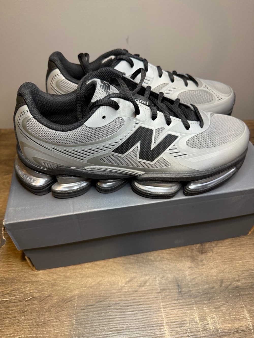 New Balance ABZORB 2000 "Slate Grey / Silver Metallic" Unisex Size 9M / 10.5W
